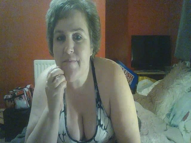 Live sex webcam photo for YUMMYMUMMY39 #271317368