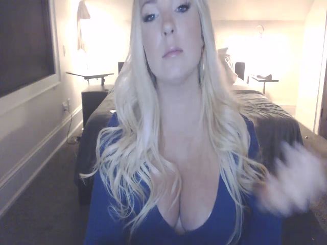 Live sex webcam photo for GoddessScarx #271303719