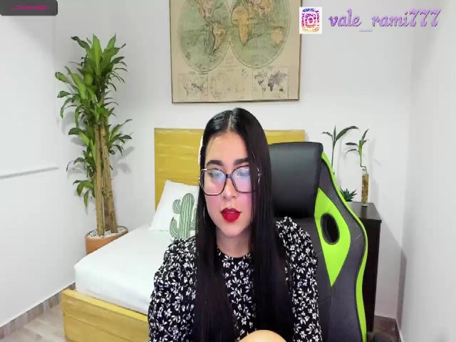 Live sex webcam photo for Violeth_96_ #271303912