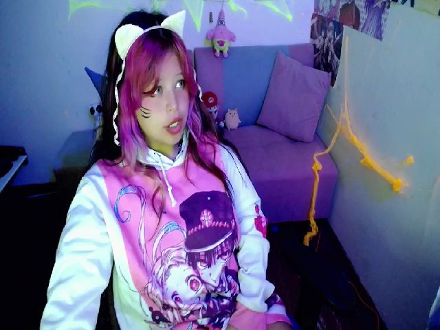 Live sex webcam photo for Aria_Yummi #271305203