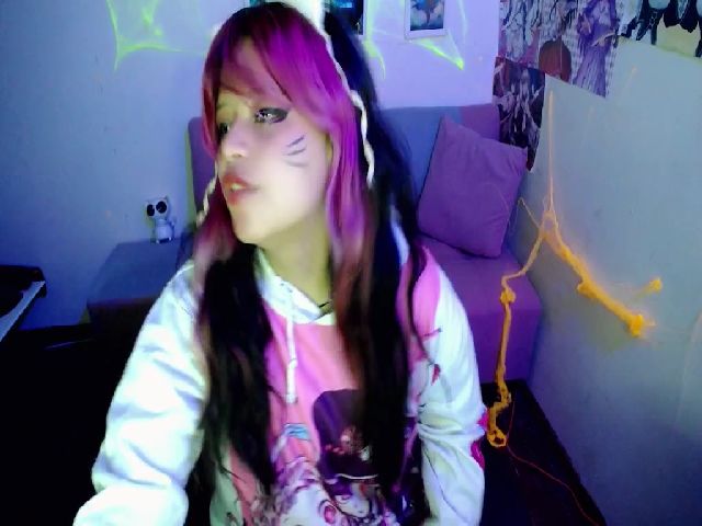 Live sex webcam photo for Aria_Yummi #271307193