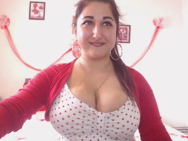 Live sex webcam photo for KinkyMyax #271307690