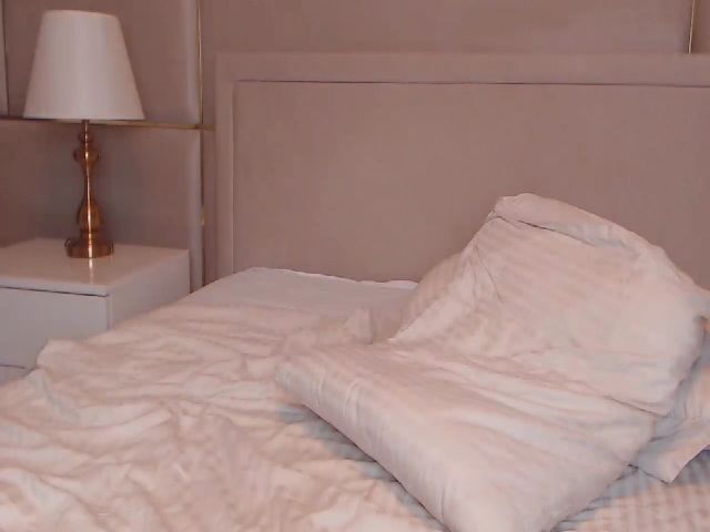 Live sex webcam photo for Ur_Wet_Desire #271312314