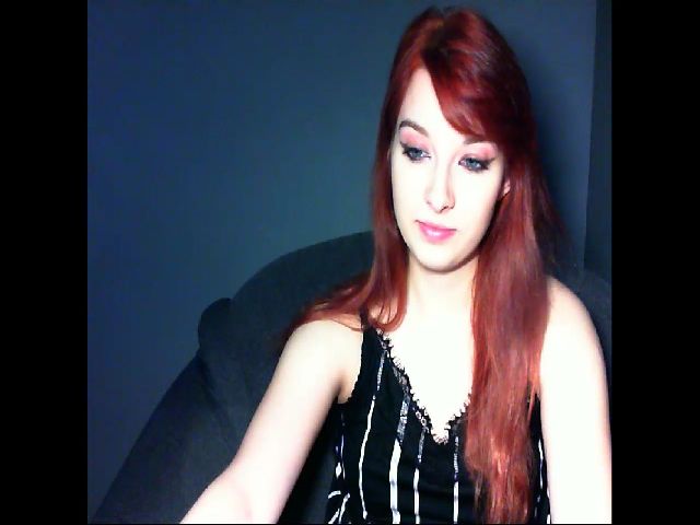 Live sex webcam photo for VirginLuna18 #271311561