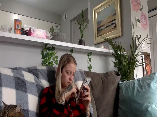 Live sex webcam photo for DaniiAngel #271315135