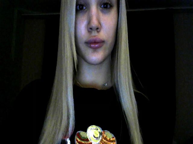 Live sex webcam photo for MyyDream #271315748