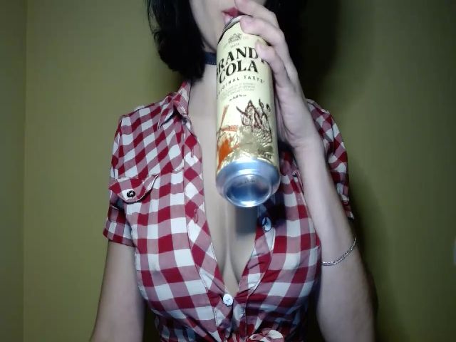 Live sex webcam photo for Khriss_69 #271303419