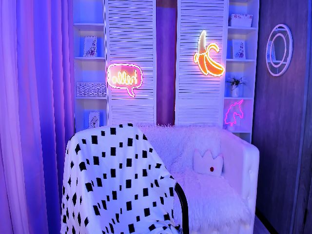 Live sex webcam photo for RosalieAnders #271304366