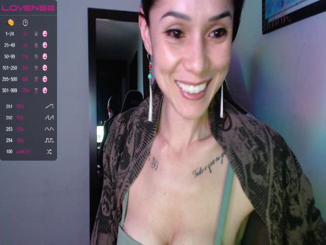 Live sex webcam photo for Pirate_RIA #271303375