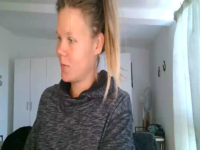 Live sex webcam photo for CallMeMaria #271308816