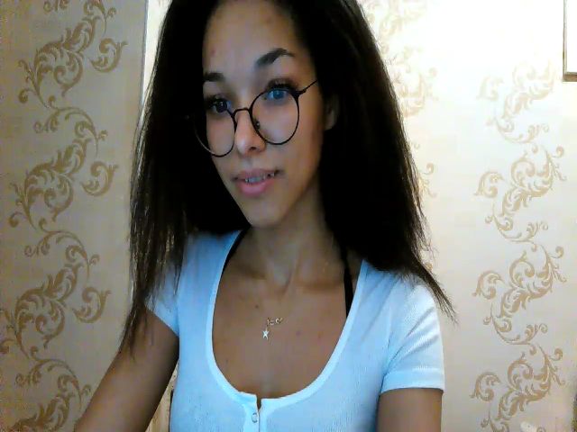 Live sex webcam photo for Carmel_Dee #271312091