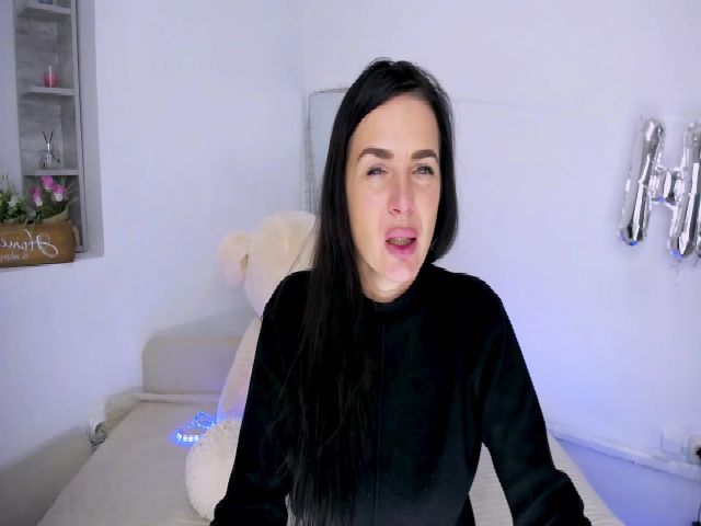 Live sex webcam photo for Laura_Smith #271306941