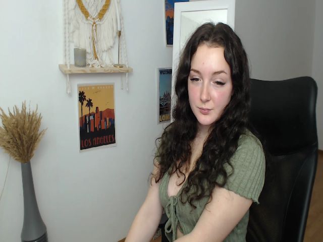 Live sex webcam photo for GloriaSparks #271308423