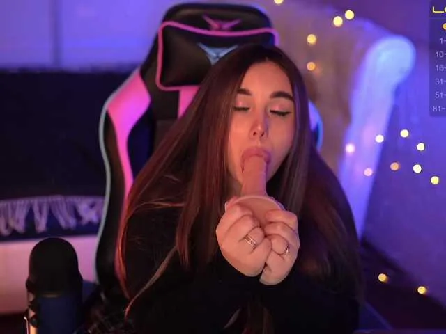 Live sex webcam photo for BloomJuliette #271305489