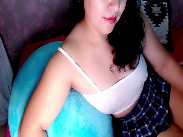 Live sex webcam photo for Azuhky #271303457