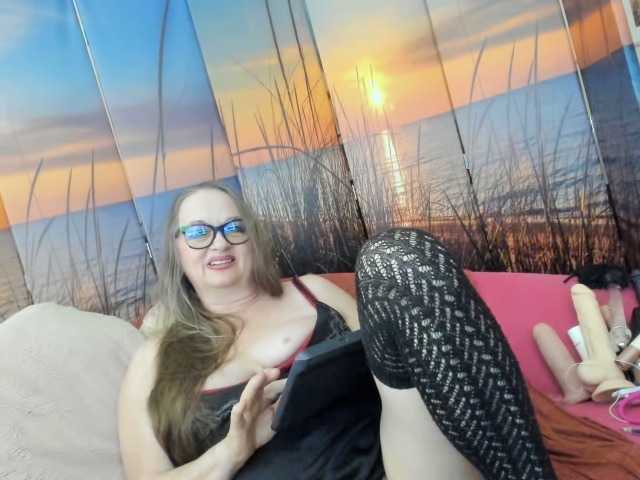 Live sex webcam photo for MucMilf59 #271301646