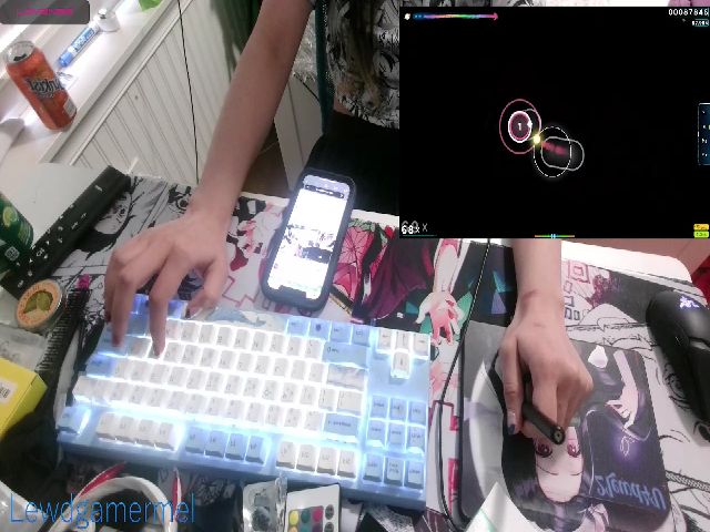 Live sex webcam photo for lewdgamermel #271316020