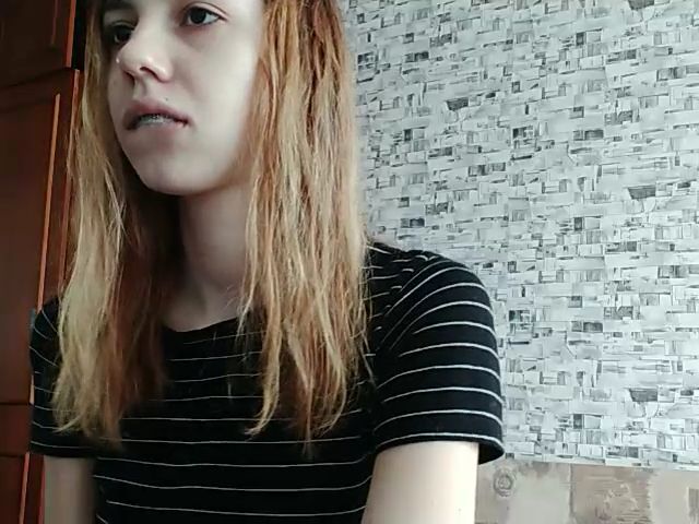 Live sex webcam photo for Tessa005 #271308303
