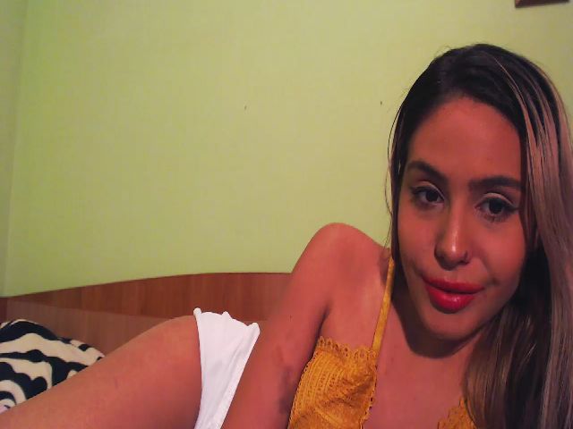 Live sex webcam photo for AshleyBriggz #271315963