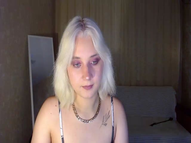 Live sex webcam photo for Star_Laura #271312809