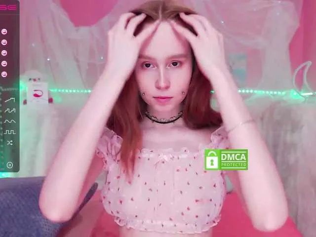 Live sex webcam photo for VikiAster #271313658