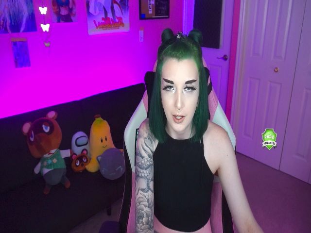 Live sex webcam photo for thatgamerwife #271316737