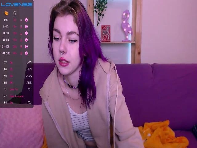 Live sex webcam photo for JessicaMind #271303792