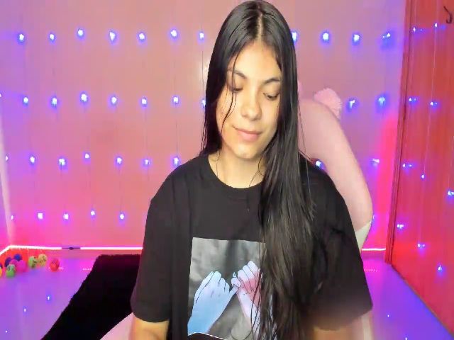 Live sex webcam photo for miss_keane #271316208