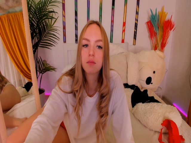 Live sex webcam photo for Ethel_Alen #271312385