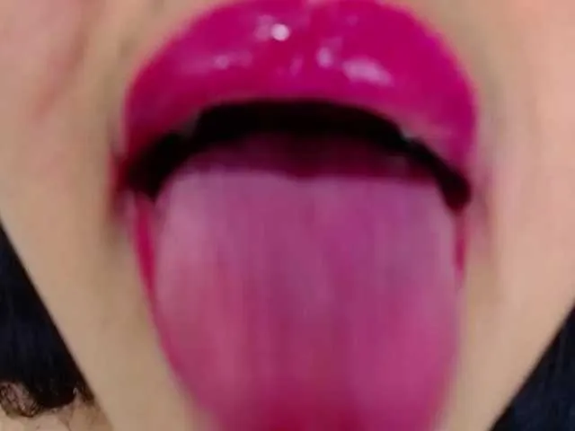 Live sex webcam photo for JuliaHaye #271306325