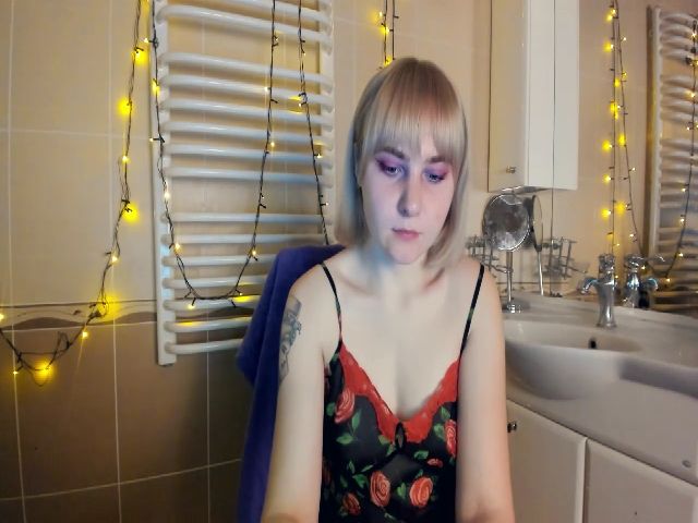 Live sex webcam photo for HannaLismont #271304889