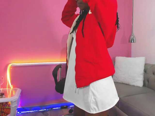 Live sex webcam photo for Chocolandra- #271310368