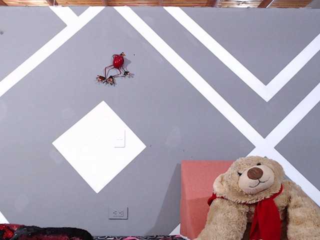 Live sex webcam photo for emma-lo #271310261