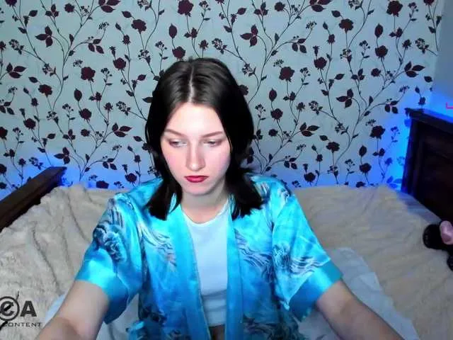 Live sex webcam photo for KawaiiHikka1 #271305719