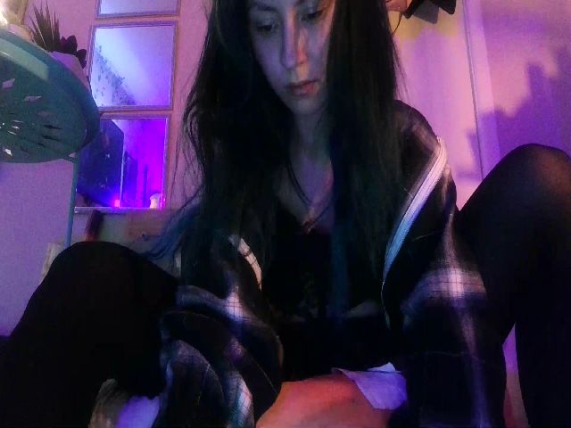 Live sex webcam photo for Skylerm00n #271304811