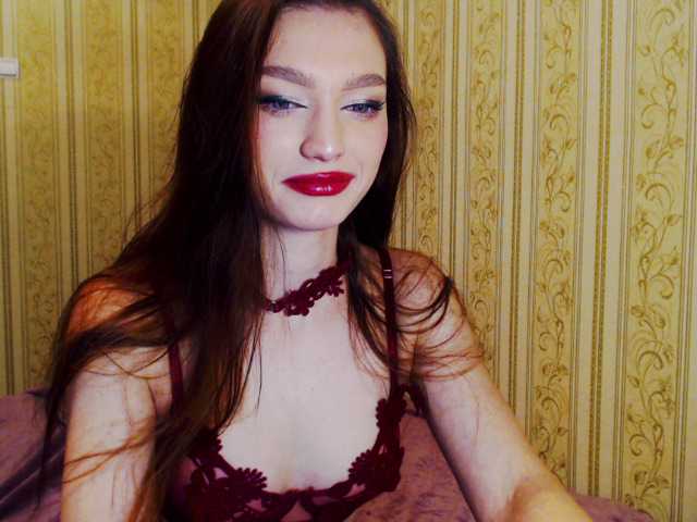 Live sex webcam photo for Missmariya18 #271305928