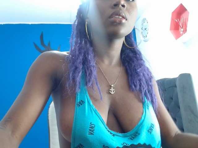 Live sex webcam photo for EbonyBeauty #271313870