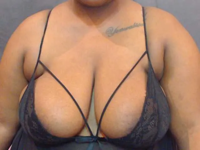 Live sex webcam photo for xtrathick26 #271306452