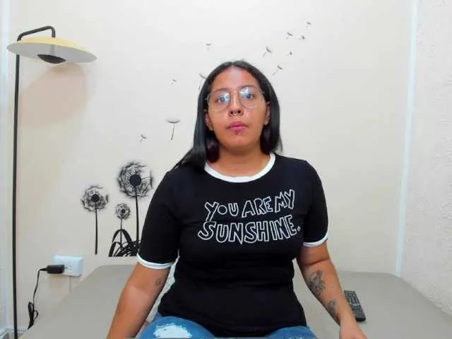 Live sex webcam photo for Sarita-Grey #271310298