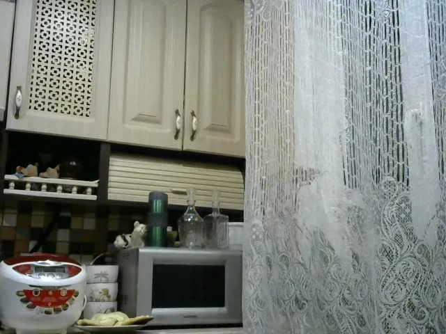 Live sex webcam photo for HelenLike #271319383