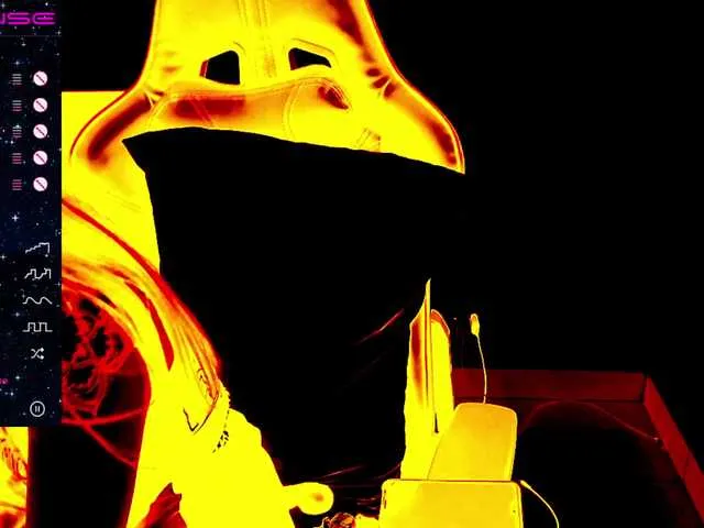 Live sex webcam photo for pink2019 #271319667