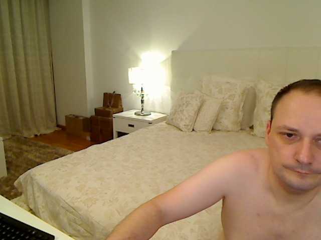 Live sex webcam photo for desire4xxx #271318789
