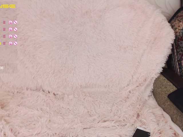 Live sex webcam photo for LadyMoonLight #271330963