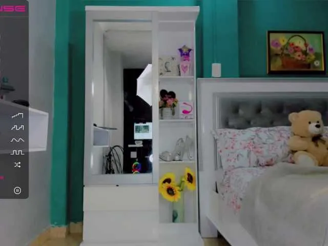 Live sex webcam photo for sharonDulce #271323065