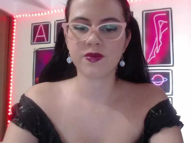 Live sex webcam photo for ShanellMoore #271331297