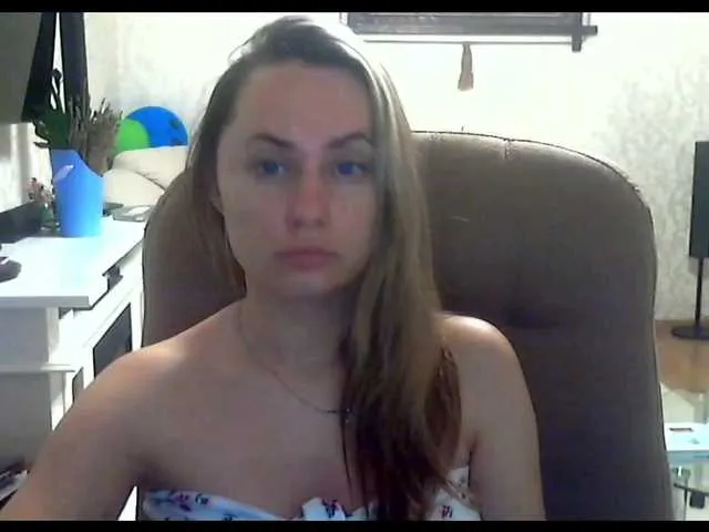 Live sex webcam photo for TrickyHare #271327168