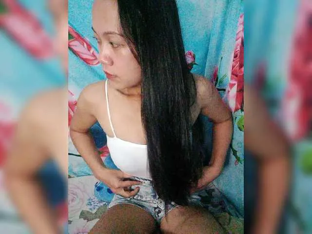 Live sex webcam photo for Shaneann #271330560