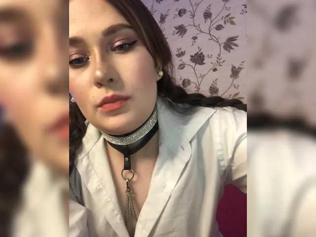 Live sex webcam photo for Mona-Liza #271318946