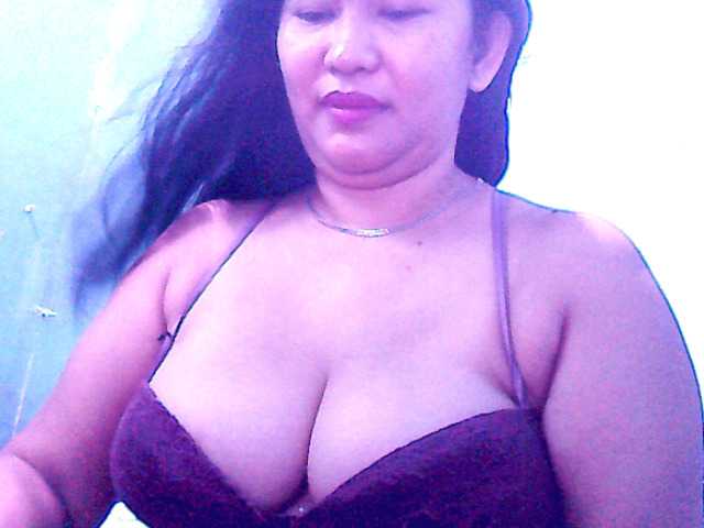 Live sex webcam photo for wildmom4u #271326776