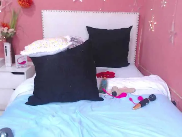 Live sex webcam photo for alahia-diez #271331540